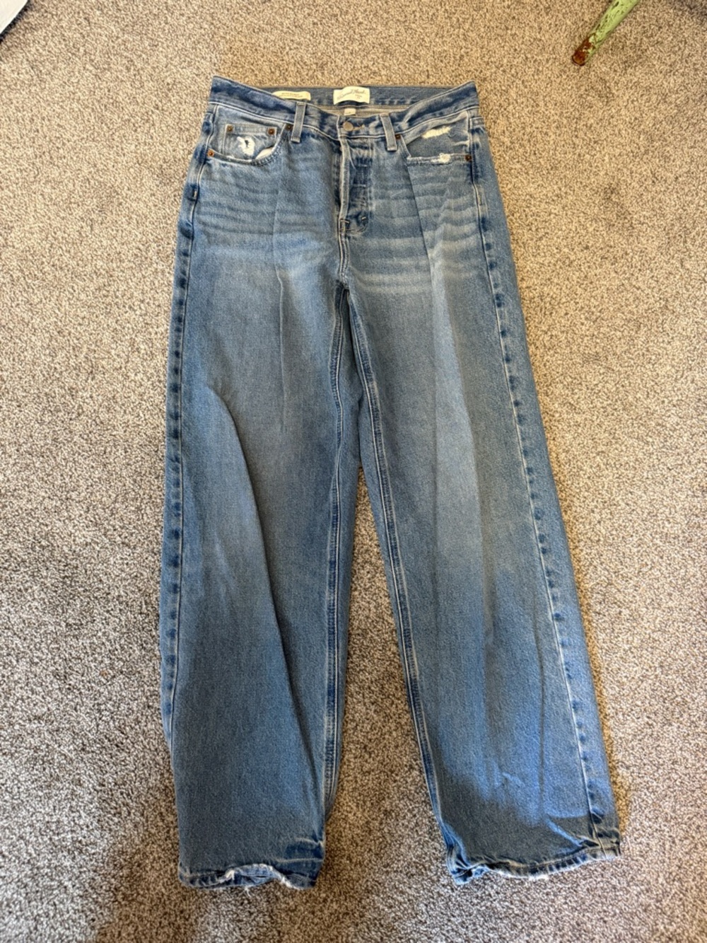 Womens mid rise 90s baggy jeans